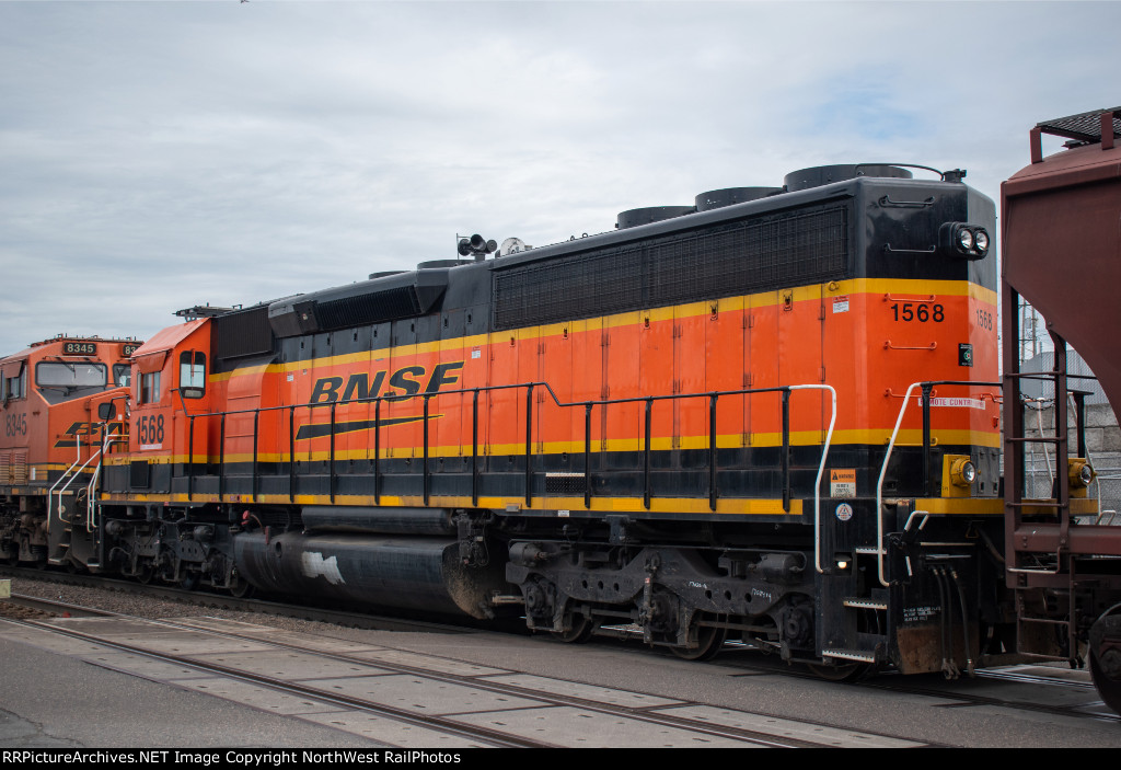 BNSF 1568